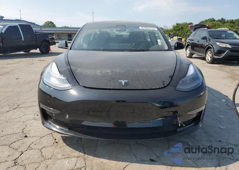2023 Tesla Model 3 z USA, uszkodzony, nr VIN 5YJ3E1EAXPF383480